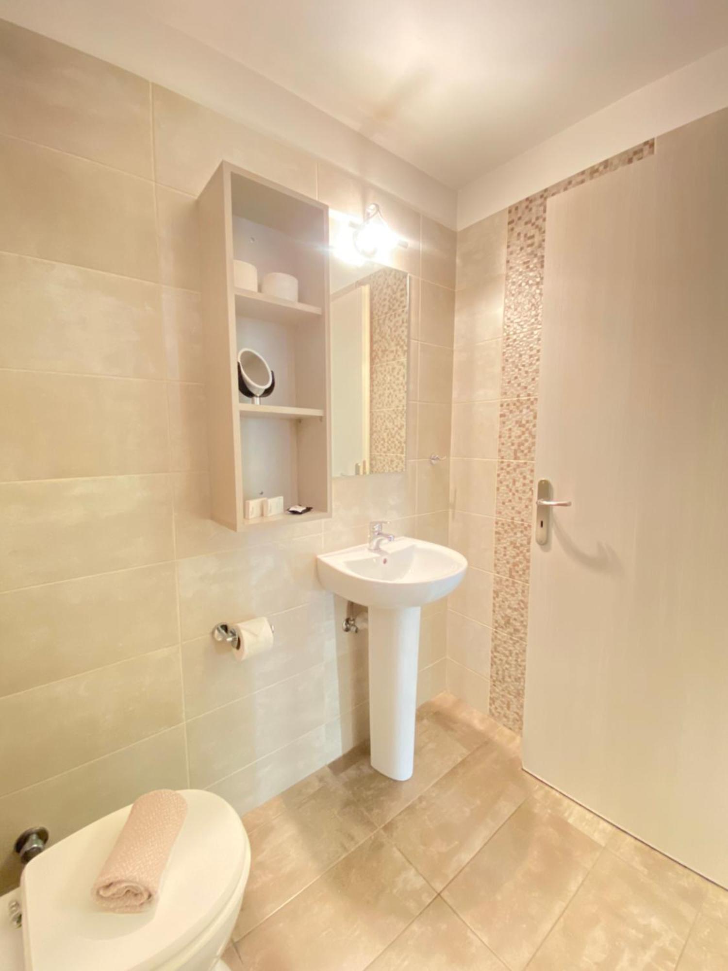Tins Hotel City - Athens Ngoại thất bức ảnh